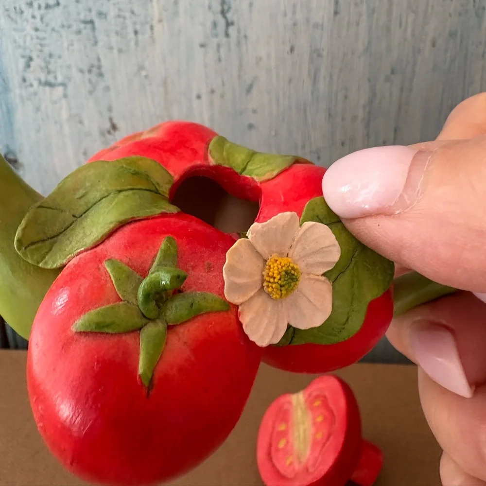 Tomato-Themed Mini Ceramic Teapot, Artisan Hand-Crafted - Picture 4 of 9